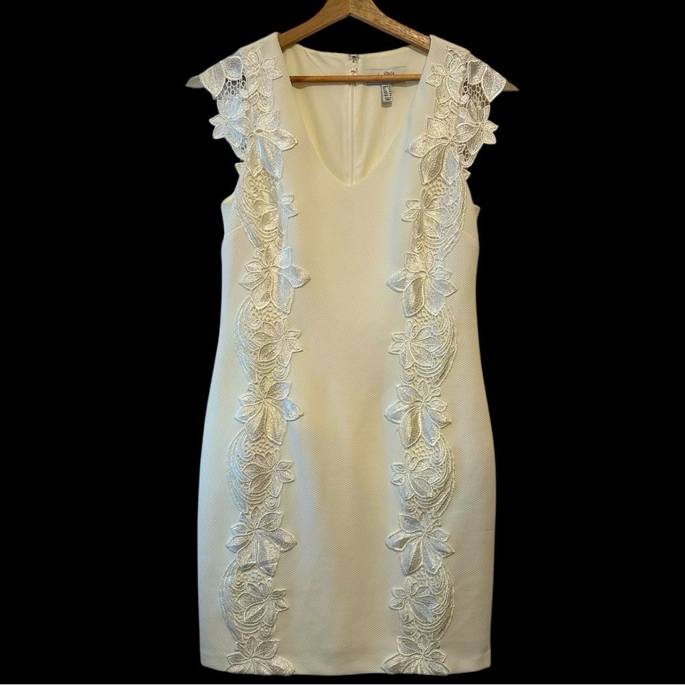 Belle Badgley Mischka White Floral Embroidered Dress Size 12